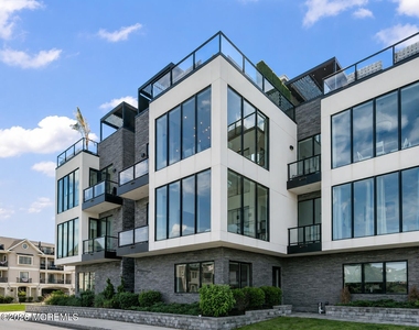 200 Ocean Avenue N - Photo Thumbnail 1