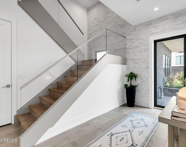 200 Ocean Avenue N - Photo Thumbnail 4