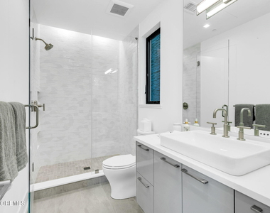 200 Ocean Avenue N - Photo Thumbnail 20