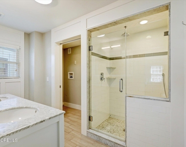 570 N Edgemere Drive - Photo Thumbnail 26