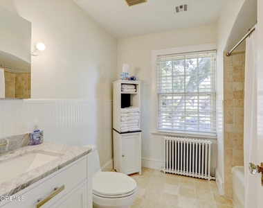 570 N Edgemere Drive - Photo Thumbnail 28