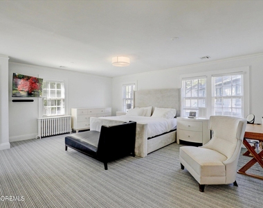 570 N Edgemere Drive - Photo Thumbnail 25