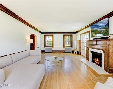 570 N Edgemere Drive - Photo Thumbnail 11