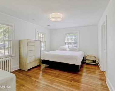 570 N Edgemere Drive - Photo Thumbnail 29