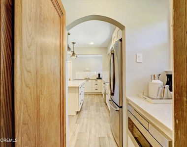 570 N Edgemere Drive - Photo Thumbnail 16
