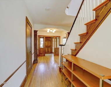 570 N Edgemere Drive - Photo Thumbnail 22