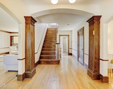 570 N Edgemere Drive - Photo Thumbnail 6