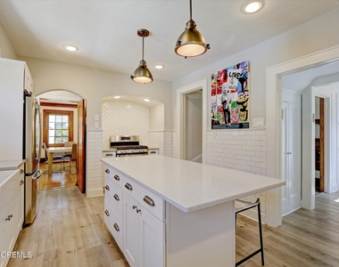 570 N Edgemere Drive - Photo Thumbnail 18