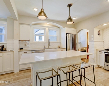 570 N Edgemere Drive - Photo Thumbnail 17