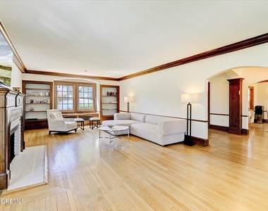 570 N Edgemere Drive - Photo Thumbnail 10