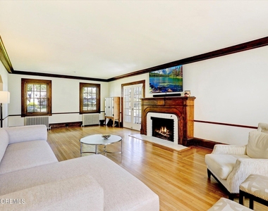 570 N Edgemere Drive - Photo Thumbnail 9