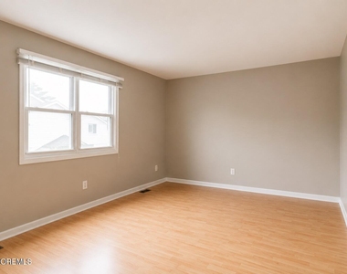 610a N Victoria Avenue - Photo Thumbnail 9