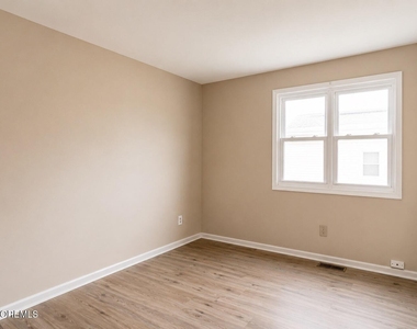610a N Victoria Avenue - Photo Thumbnail 11