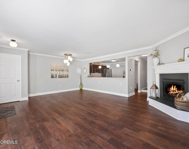62 Dover Court - Photo Thumbnail 4