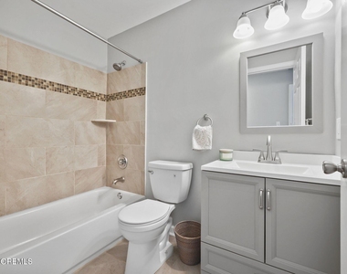 62 Dover Court - Photo Thumbnail 17