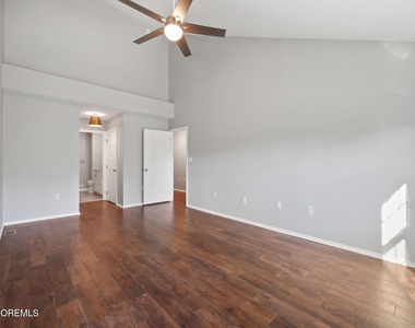 62 Dover Court - Photo Thumbnail 13