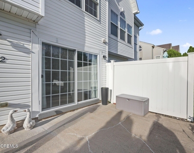 62 Dover Court - Photo Thumbnail 19