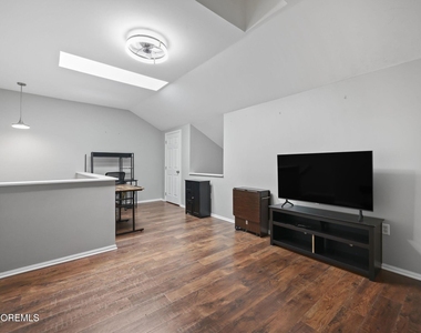 62 Dover Court - Photo Thumbnail 18