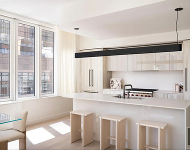 West 60th Street - Photo Thumbnail 1