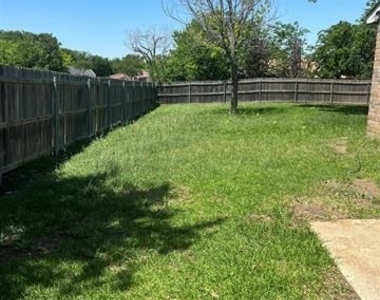 2101 Pennington Drive - Photo Thumbnail 10