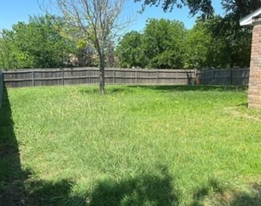 2101 Pennington Drive - Photo Thumbnail 11