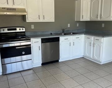 2101 Pennington Drive - Photo Thumbnail 6