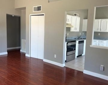 2101 Pennington Drive - Photo Thumbnail 2