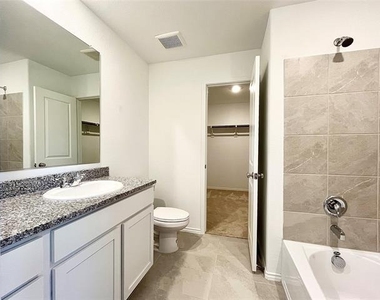 7212 Gray Wolf Lane - Photo Thumbnail 10