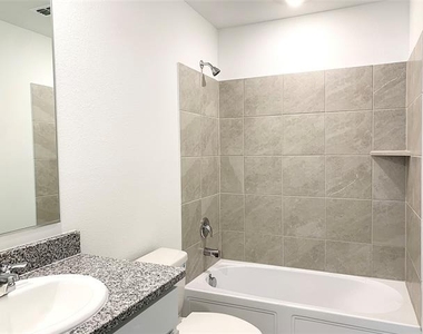 7212 Gray Wolf Lane - Photo Thumbnail 18