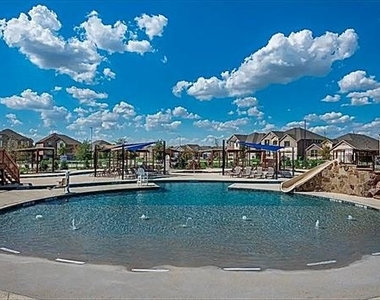 7212 Gray Wolf Lane - Photo Thumbnail 35