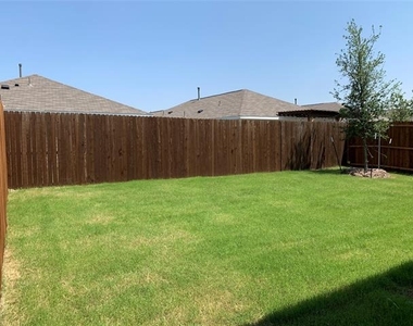 7212 Gray Wolf Lane - Photo Thumbnail 27