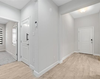 832 Wilmott Terrace - Photo Thumbnail 3