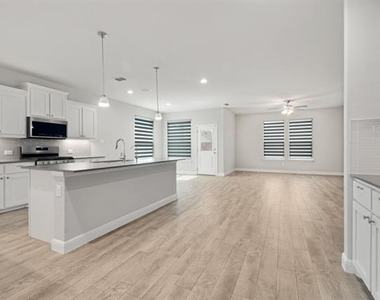 832 Wilmott Terrace - Photo Thumbnail 10