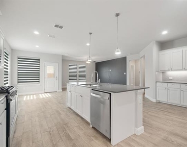 832 Wilmott Terrace - Photo Thumbnail 11