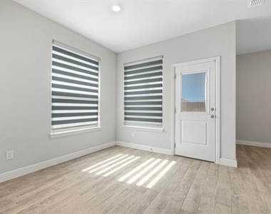 832 Wilmott Terrace - Photo Thumbnail 14