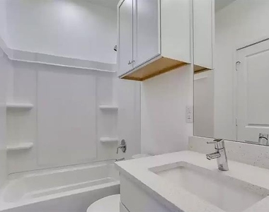 3275 Dallas Street - Photo Thumbnail 7