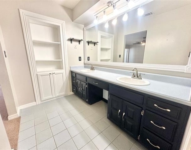 2829 Bailey Lane - Photo Thumbnail 15