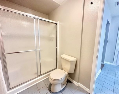 2829 Bailey Lane - Photo Thumbnail 16