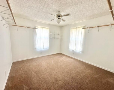 2829 Bailey Lane - Photo Thumbnail 13