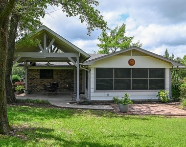 412 Half Moon Way - Photo Thumbnail 3