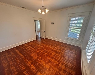 412 E 6th Street - Photo Thumbnail 30