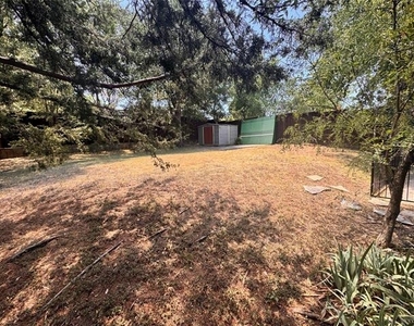 412 E 6th Street - Photo Thumbnail 20