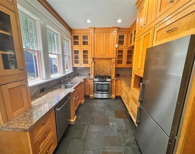 412 E 6th Street - Photo Thumbnail 13