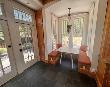 412 E 6th Street - Photo Thumbnail 17