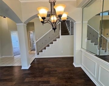 3006 Upland Drive - Photo Thumbnail 5