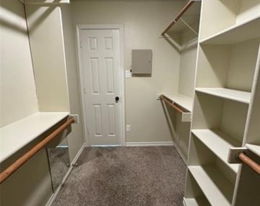 3006 Upland Drive - Photo Thumbnail 16