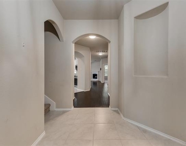 5610 Stockport Drive - Photo Thumbnail 8