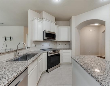 5610 Stockport Drive - Photo Thumbnail 16