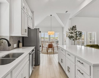 7028 Capanna Trail - Photo Thumbnail 32