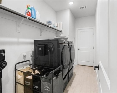 7028 Capanna Trail - Photo Thumbnail 19